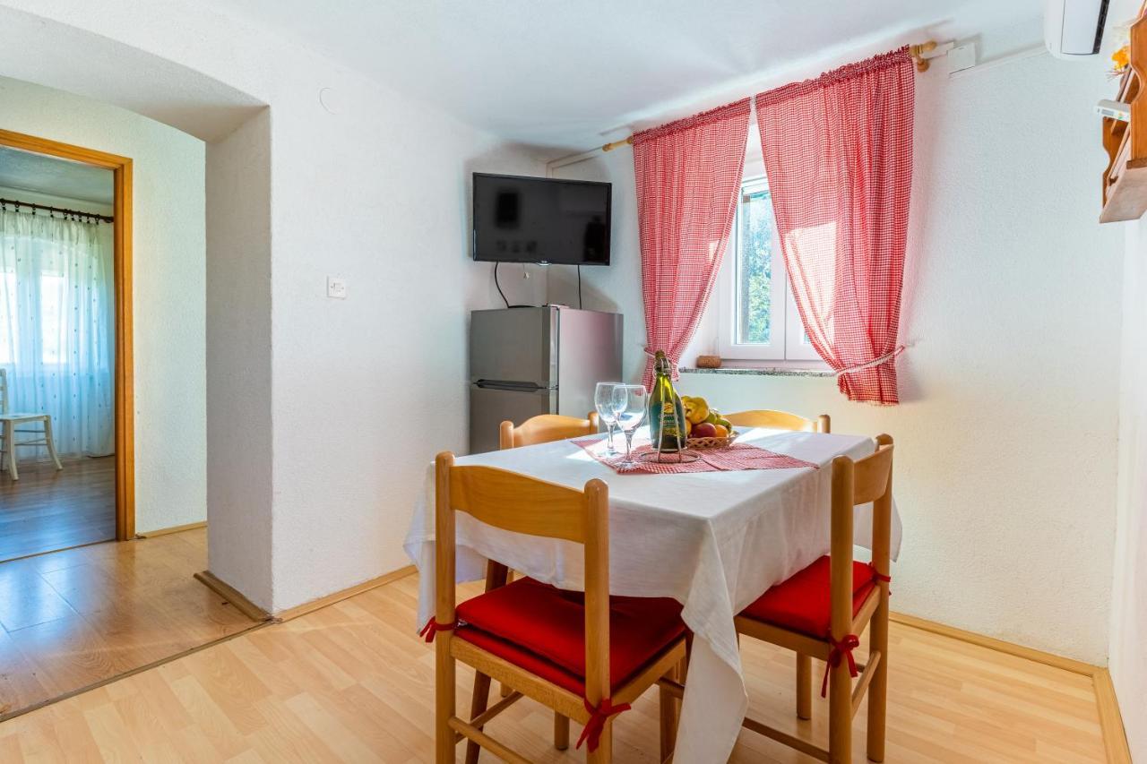 Apartmani Valun1 Bagian luar foto
