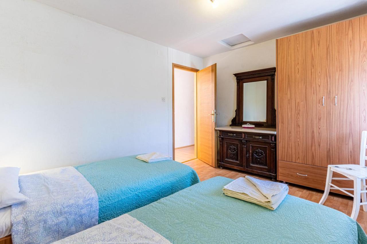 Apartmani Valun1 Bagian luar foto