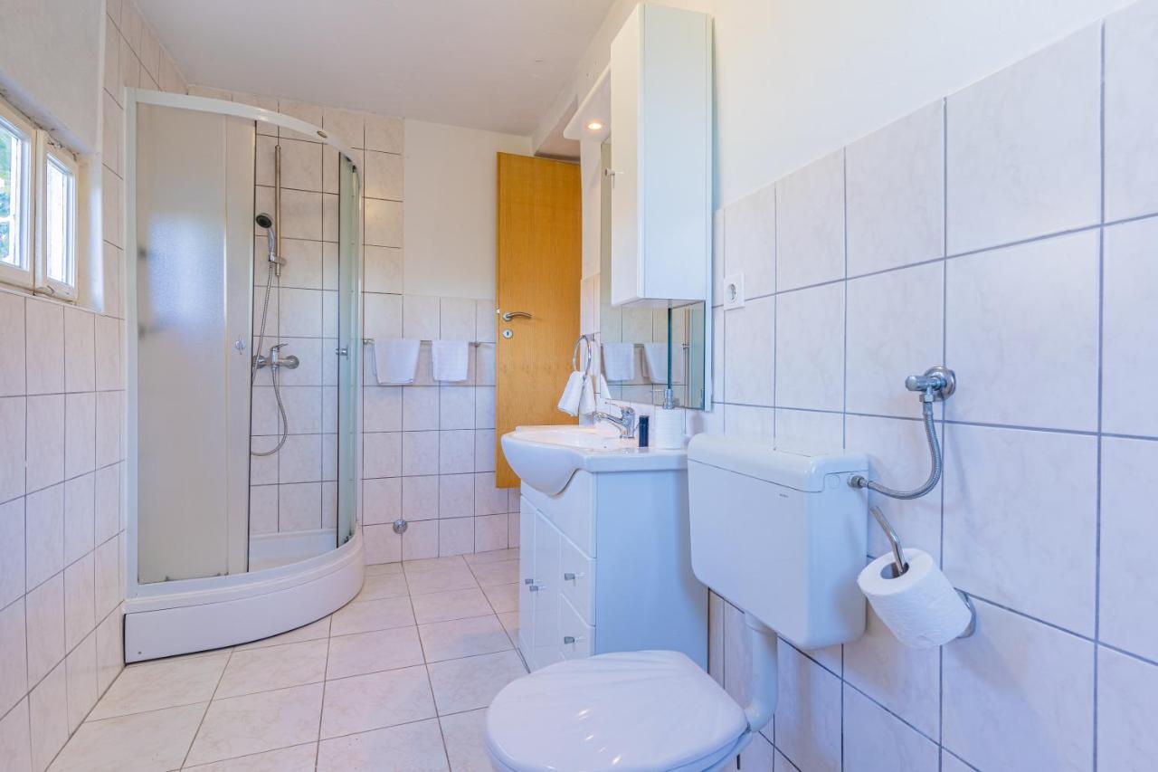 Apartmani Valun1 Bagian luar foto