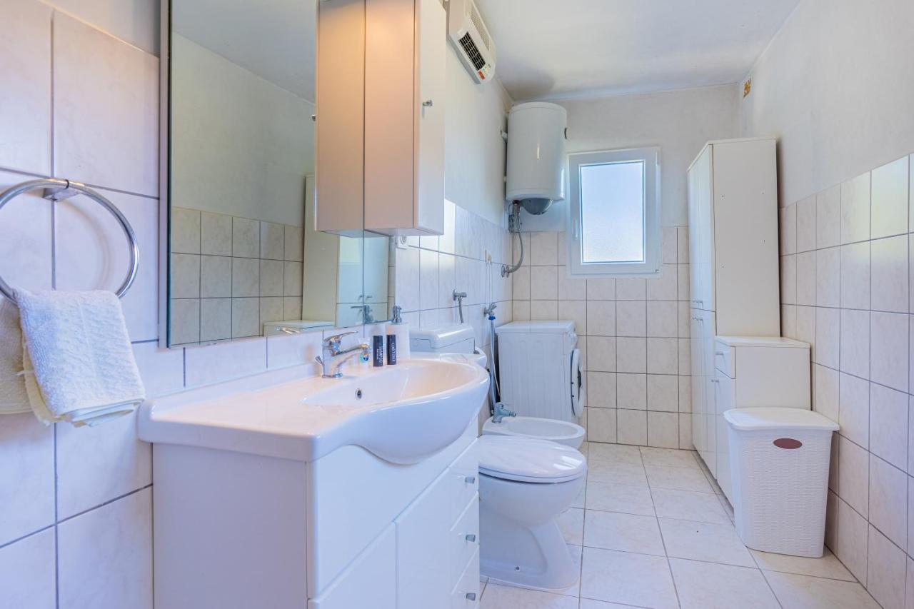 Apartmani Valun1 Bagian luar foto