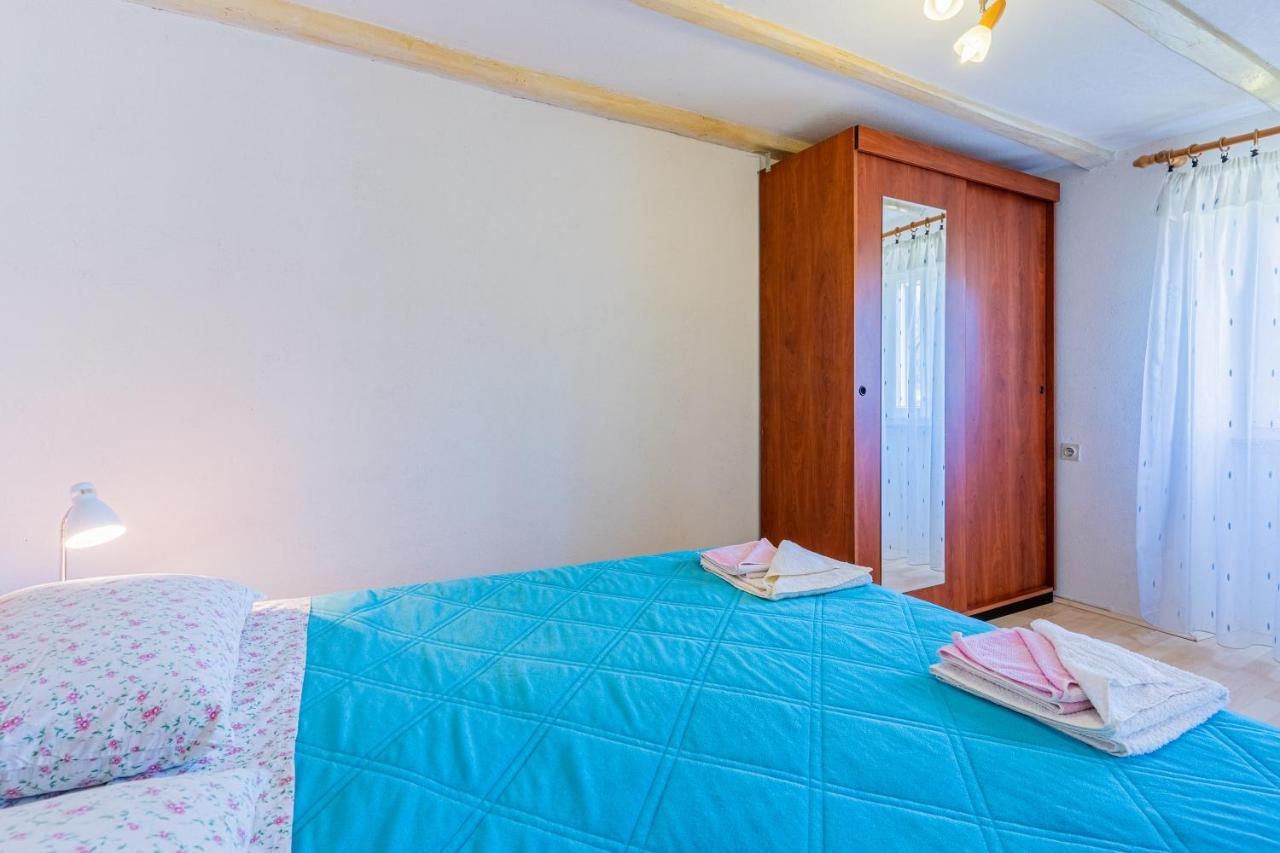 Apartmani Valun1 Bagian luar foto