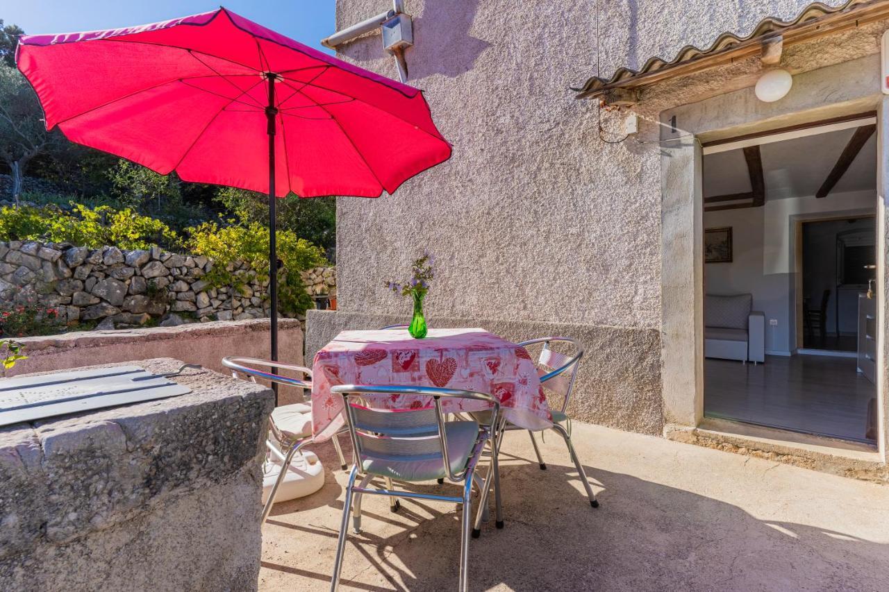 Apartmani Valun1 Bagian luar foto