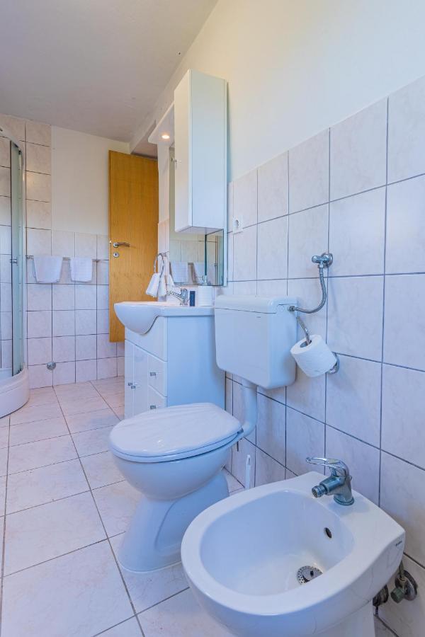 Apartmani Valun1 Bagian luar foto