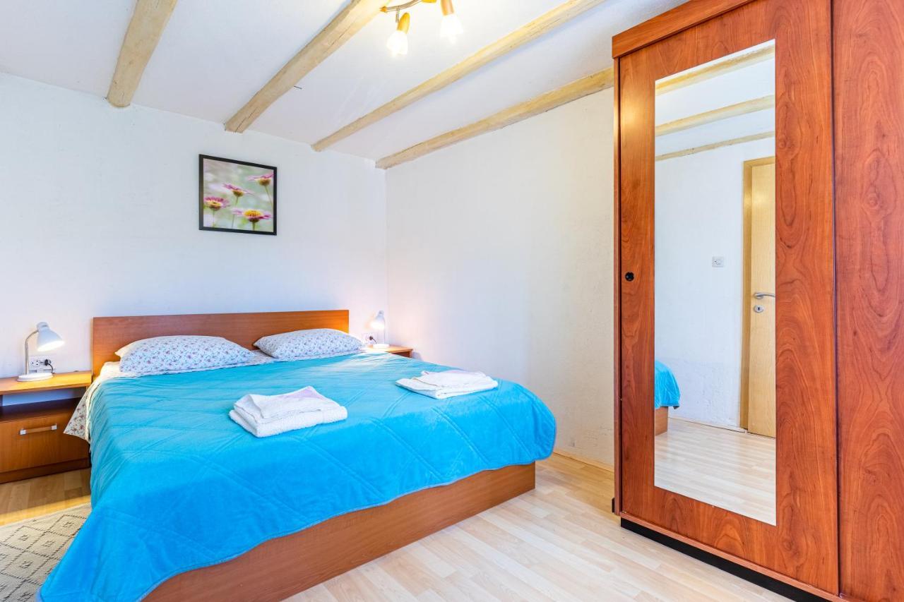 Apartmani Valun1 Bagian luar foto