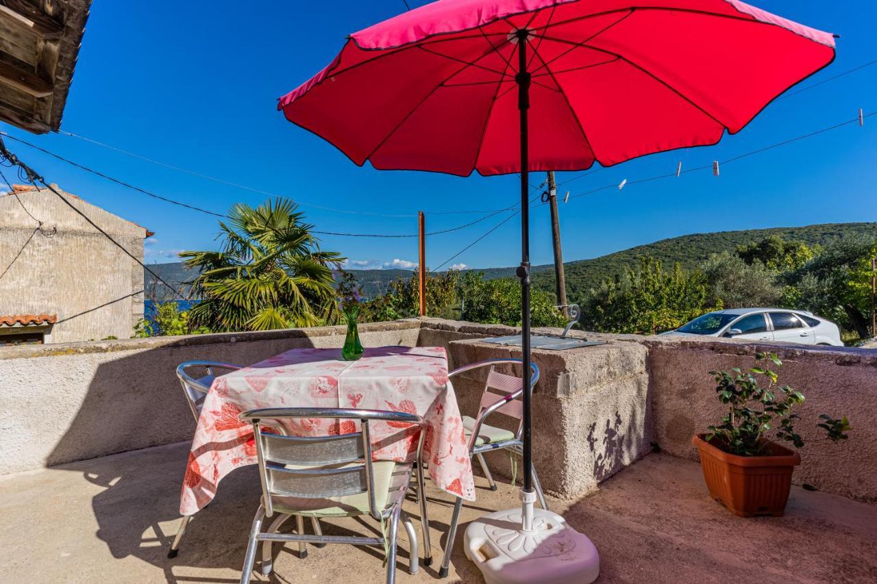 Apartmani Valun1 Bagian luar foto